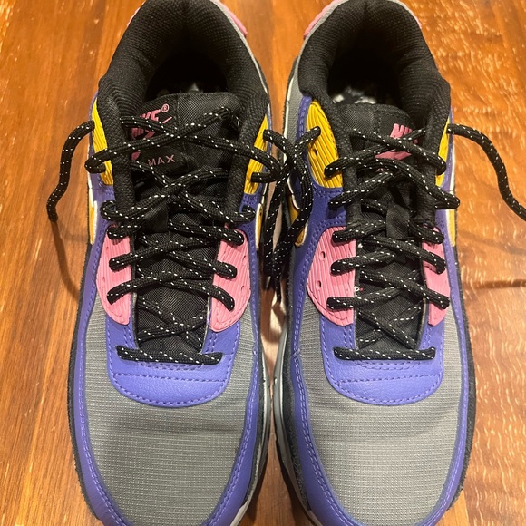 Nike Air Max 90 kids size 6 (women's 7 1/2) - Picture 2 of 3